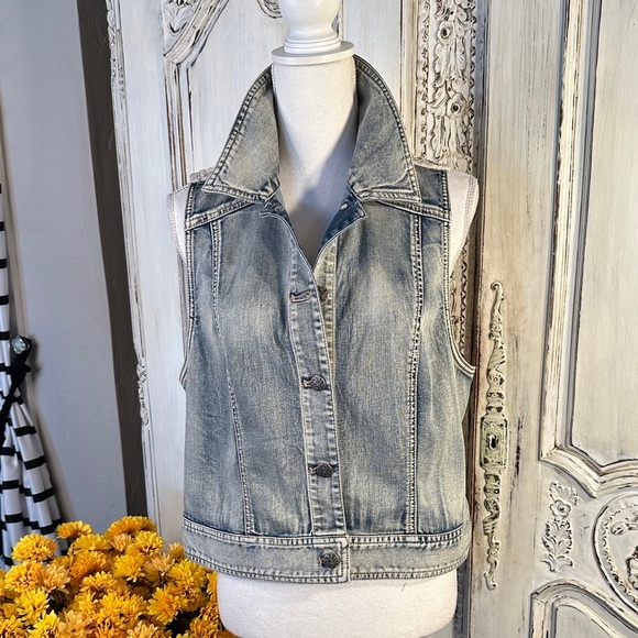 Curated Boho  Clothing Set with Denim Vest and Tops - Picture 5 of 14